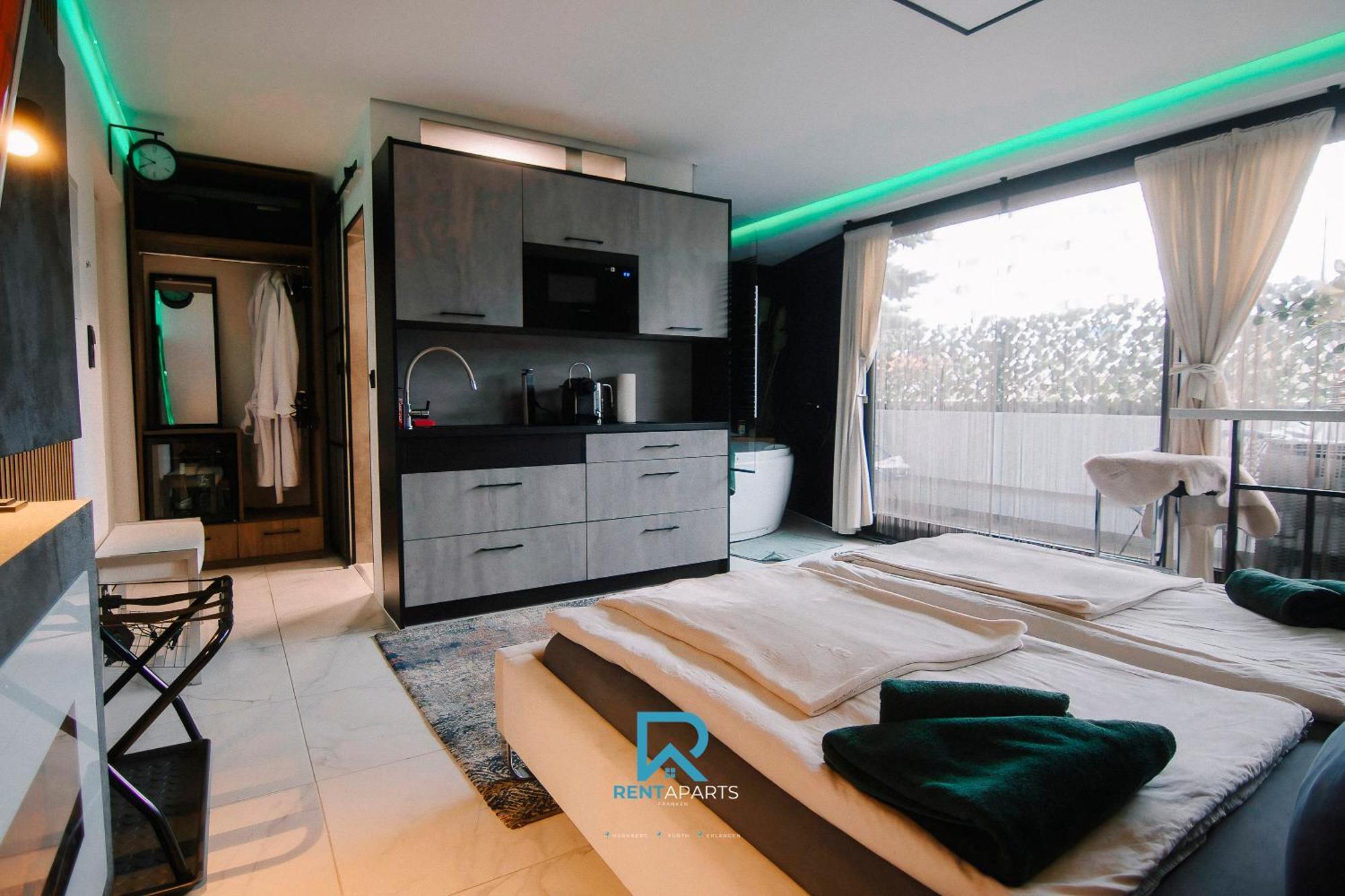 Apartment Airport Exklusiv Mit Eigenem Whirpool 2,5 Km Vom Flughafen *