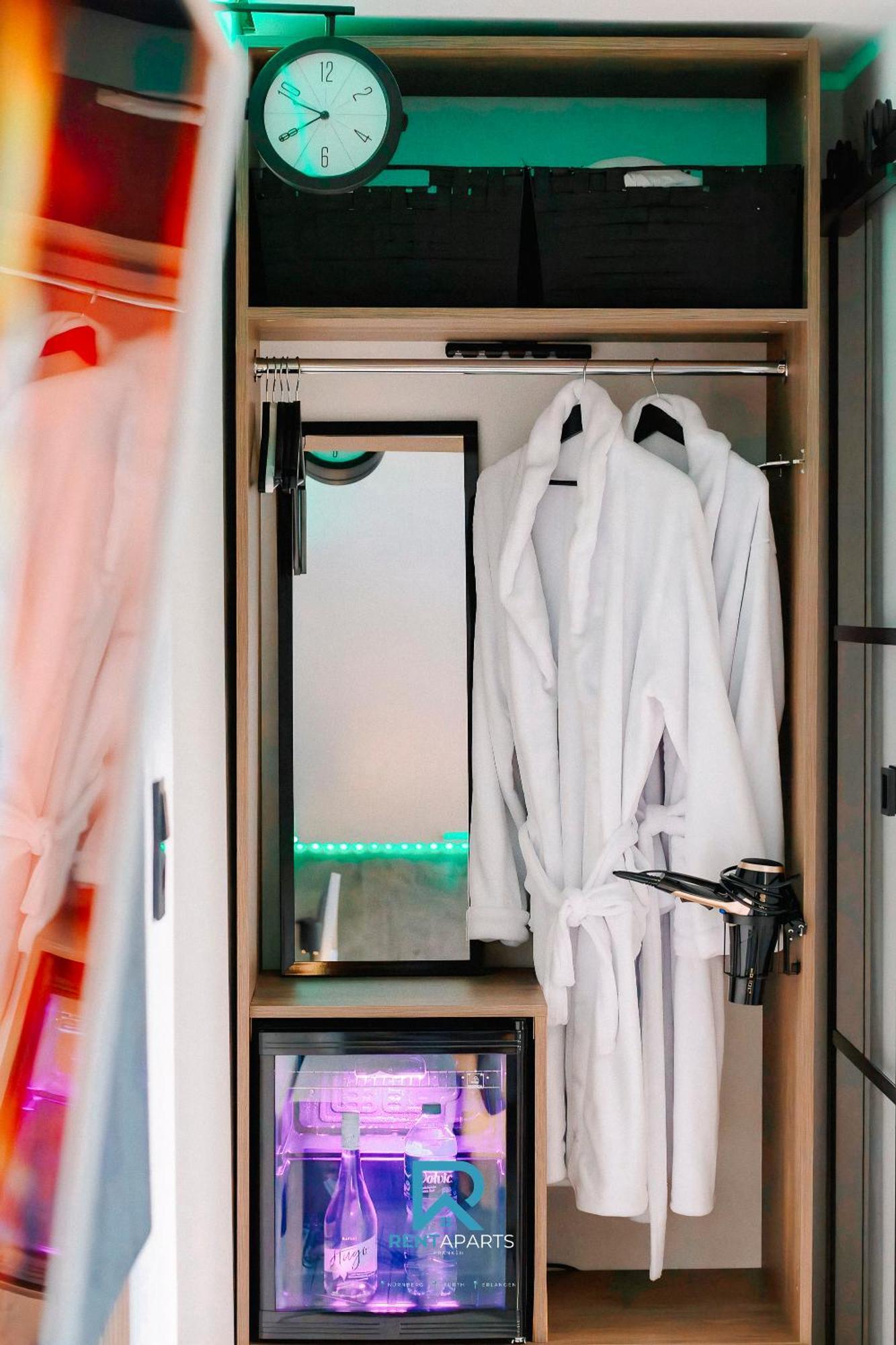 Apartment Airport Exklusiv Mit Eigenem Whirpool 2,5 Km Vom Flughafen Nürnberg